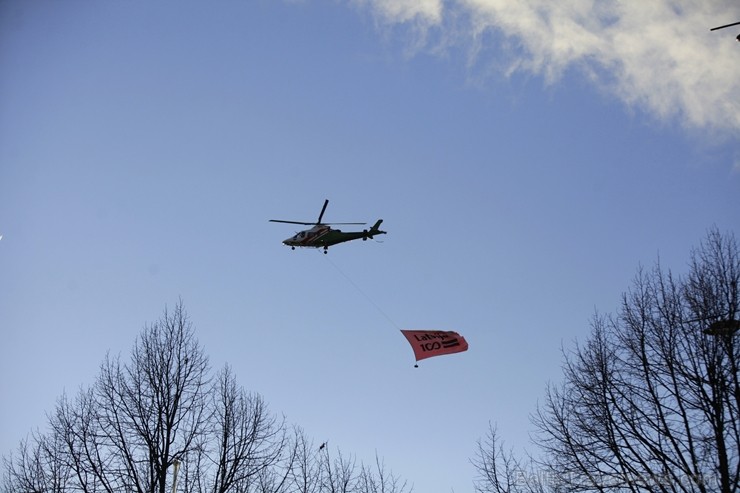 Militārajā parādē piedalījās aptuveni 1700 karavīri, zemessargi, policisti, robežsargi, ugunsdzēsēji un jaunsargi. Par godu Latvijas valsts neatkarība Militārajā parādē piedalījās aptuveni 1700 karavīri, zemessargi, policisti, robežsargi, ugunsdzēsēji un jaunsargi. Par godu Latvijas valsts neatkarība 238682
