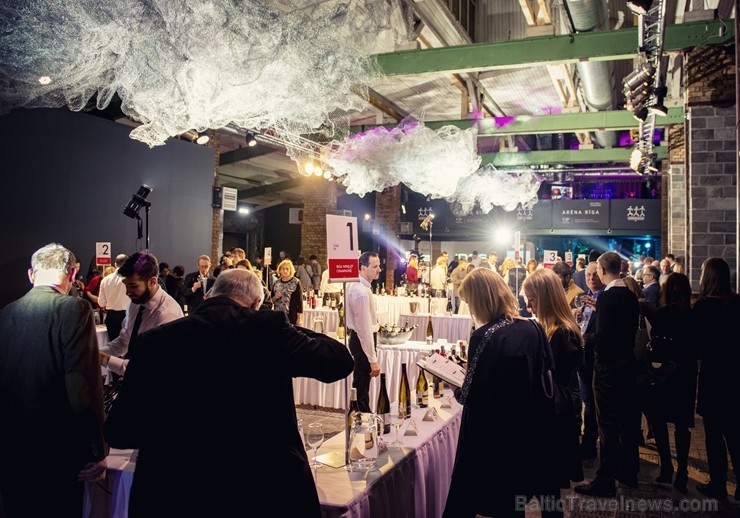Festivāls Riga Wine & Champagne pulcēja pasaules vadošos vīna ekspertus, lai gardēžiem un vīnmīļiem no visas Baltijas piedāvātu izglītojošas degustāci Festivāls Riga Wine & Champagne pulcēja pasaules vadošos vīna ekspertus, lai gardēžiem un vīnmīļiem no visas Baltijas piedāvātu izglītojošas degustāci 239253