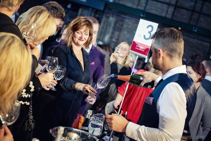 Festivāls Riga Wine & Champagne pulcēja pasaules vadošos vīna ekspertus, lai gardēžiem un vīnmīļiem no visas Baltijas piedāvātu izglītojošas degustāci Festivāls Riga Wine & Champagne pulcēja pasaules vadošos vīna ekspertus, lai gardēžiem un vīnmīļiem no visas Baltijas piedāvātu izglītojošas degustāci 239254