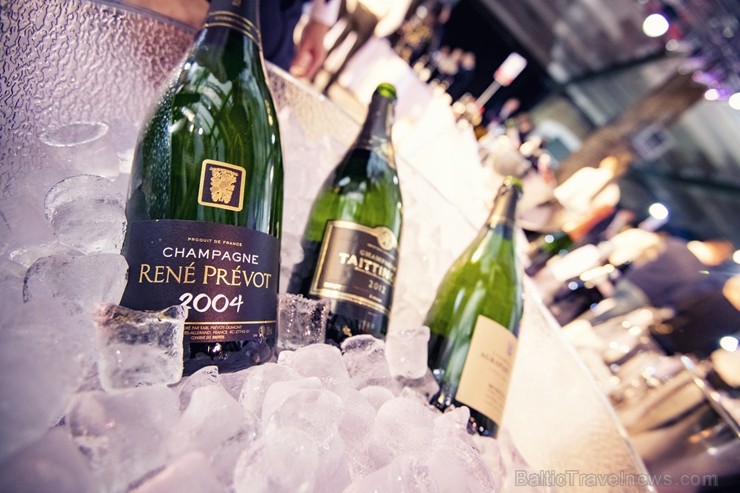 Festivāls Riga Wine & Champagne pulcēja pasaules vadošos vīna ekspertus, lai gardēžiem un vīnmīļiem no visas Baltijas piedāvātu izglītojošas degustāci Festivāls Riga Wine & Champagne pulcēja pasaules vadošos vīna ekspertus, lai gardēžiem un vīnmīļiem no visas Baltijas piedāvātu izglītojošas degustāci 239272