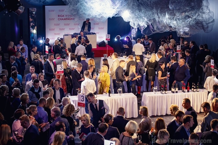 Festivāls Riga Wine & Champagne pulcēja pasaules vadošos vīna ekspertus, lai gardēžiem un vīnmīļiem no visas Baltijas piedāvātu izglītojošas degustāci Festivāls Riga Wine & Champagne pulcēja pasaules vadošos vīna ekspertus, lai gardēžiem un vīnmīļiem no visas Baltijas piedāvātu izglītojošas degustāci 239275