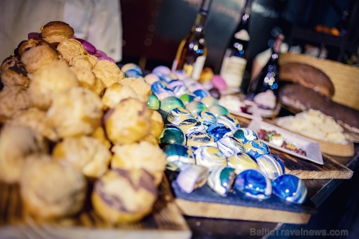 Festivāls Riga Wine & Champagne pulcēja pasaules vadošos vīna ekspertus, lai gardēžiem un vīnmīļiem no visas Baltijas piedāvātu izglītojošas degustāci Festivāls Riga Wine & Champagne pulcēja pasaules vadošos vīna ekspertus, lai gardēžiem un vīnmīļiem no visas Baltijas piedāvātu izglītojošas degustāci 239280
