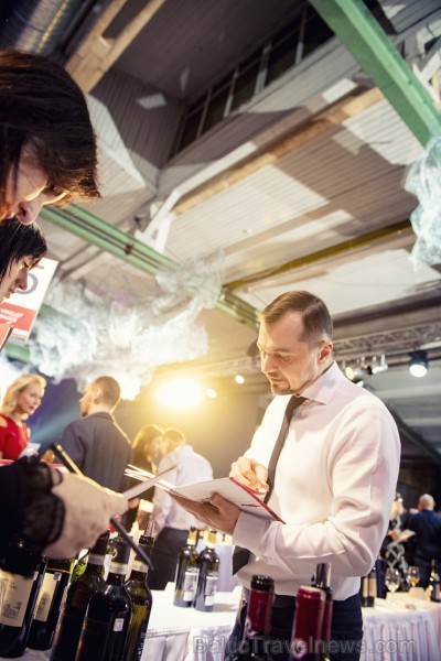 Festivāls Riga Wine & Champagne pulcēja pasaules vadošos vīna ekspertus, lai gardēžiem un vīnmīļiem no visas Baltijas piedāvātu izglītojošas degustāci Festivāls Riga Wine & Champagne pulcēja pasaules vadošos vīna ekspertus, lai gardēžiem un vīnmīļiem no visas Baltijas piedāvātu izglītojošas degustāci 239295