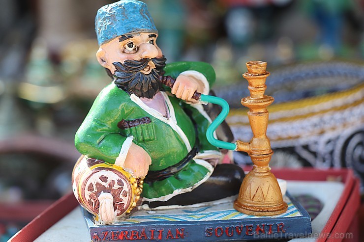 Travelnews.lv iepazīst Baku suvenīru piedāvājumu. Sadarbībā ar Latvijas vēstniecību Azerbaidžānā un tūrisma firmu «RANTUR Travel Agency» Travelnews.lv iepazīst Baku suvenīru piedāvājumu. Sadarbībā ar Latvijas vēstniecību Azerbaidžānā un tūrisma firmu «RANTUR Travel Agency» 239303