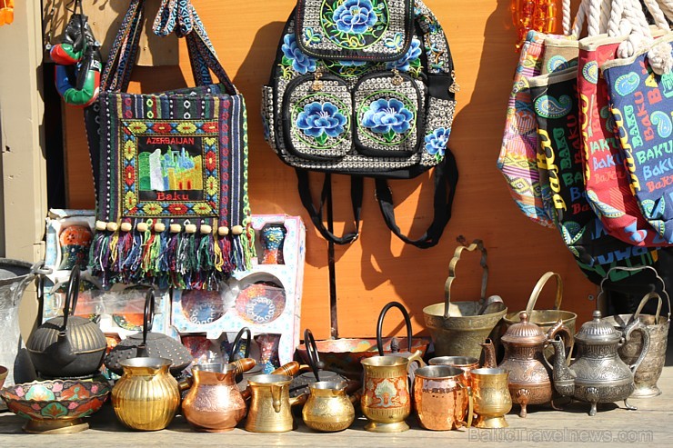 Travelnews.lv iepazīst Baku suvenīru piedāvājumu. Sadarbībā ar Latvijas vēstniecību Azerbaidžānā un tūrisma firmu «RANTUR Travel Agency» Travelnews.lv iepazīst Baku suvenīru piedāvājumu. Sadarbībā ar Latvijas vēstniecību Azerbaidžānā un tūrisma firmu «RANTUR Travel Agency» 239321