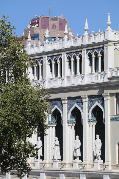 Travelnews.lv iepazīst Azerbaidžānas galvaspilsētu Baku izcila gida pavadījumā. Sadarbībā ar Latvijas vēstniecību Azerbaidžānā un tūrisma firmu «RANTU Travelnews.lv iepazīst Azerbaidžānas galvaspilsētu Baku izcila gida pavadījumā. Sadarbībā ar Latvijas vēstniecību Azerbaidžānā un tūrisma firmu «RANTU 239984
