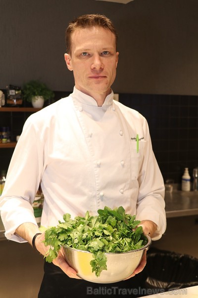Somijas lidsabiedrība «Finnair» kopā ar Latvijas ceļojumu aģentūrām ieskandina Ziemassvētku sajūtu Somijas lidsabiedrība «Finnair» kopā ar Latvijas ceļojumu aģentūrām ieskandina Ziemassvētku sajūtu 240474