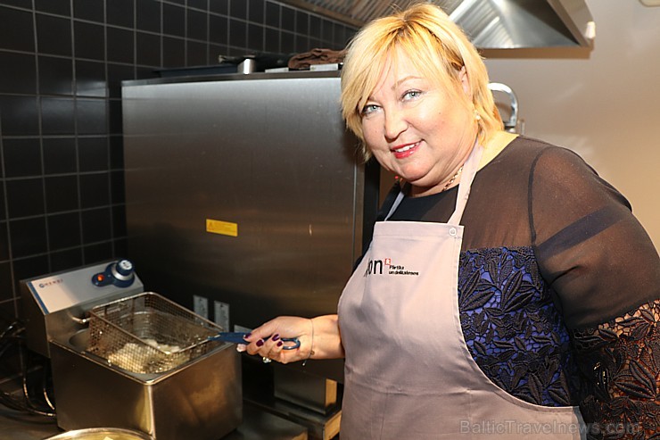 Somijas lidsabiedrība «Finnair» kopā ar Latvijas ceļojumu aģentūrām ieskandina Ziemassvētku sajūtu Somijas lidsabiedrība «Finnair» kopā ar Latvijas ceļojumu aģentūrām ieskandina Ziemassvētku sajūtu 240480