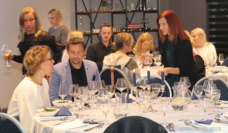 Somijas lidsabiedrība «Finnair» kopā ar Latvijas ceļojumu aģentūrām ieskandina Ziemassvētku sajūtu Somijas lidsabiedrība «Finnair» kopā ar Latvijas ceļojumu aģentūrām ieskandina Ziemassvētku sajūtu 240527