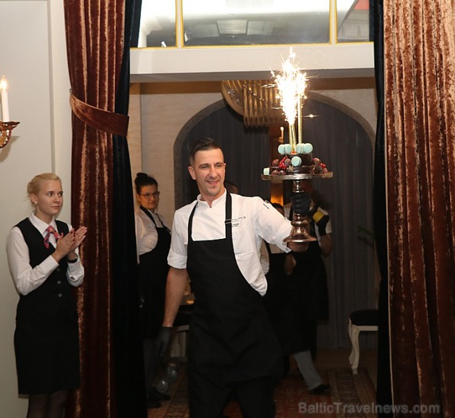 Vecrīgas viesnīcā «Grand Palace Hotel» 11.12.2018 pulcējas lidsabiedrības «Ukraine International Airlines» partneri 241163