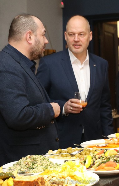 Starptautiskā auto noma «Sixt Latvija» sadarbības partneriem rīko āfrikāņu Ziemassvētku brokastis Starptautiskā auto noma «Sixt Latvija» sadarbības partneriem rīko āfrikāņu Ziemassvētku brokastis 241797