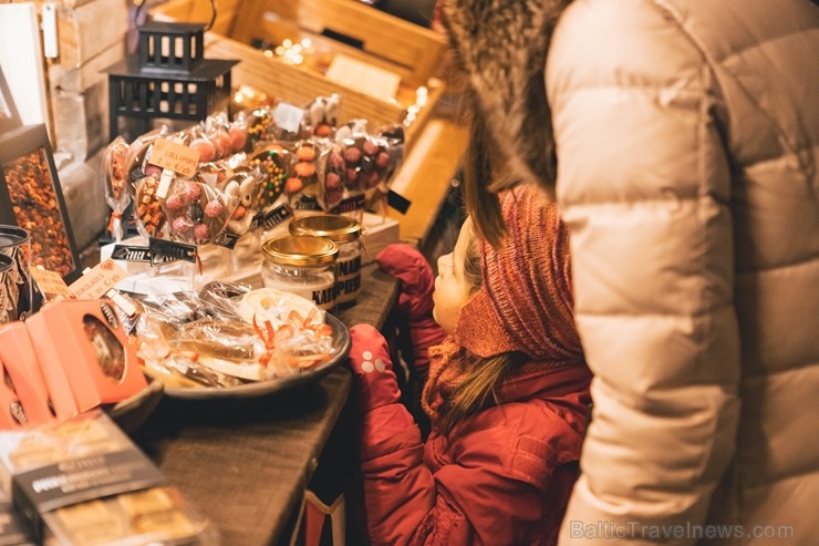 Ar krāšņiem koncertiem, Ziemassvētku vecīti, ponija izjādēm, karuseli, aitu un trušu aploku, meistarklasēm un skaistām dāvanām aizvadīts skaists mēnes Ar krāšņiem koncertiem, Ziemassvētku vecīti, ponija izjādēm, karuseli, aitu un trušu aploku, meistarklasēm un skaistām dāvanām aizvadīts skaists mēnes 242491