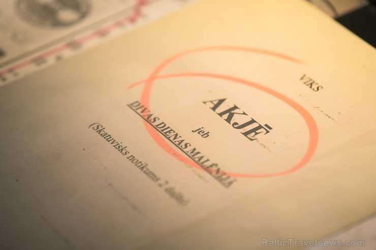 Dubultizstādes «Atpakaļ uz konstrukcijas laiku» mērķis ir prezentēt ideju par garu pasaules tēliem kā savdabību 