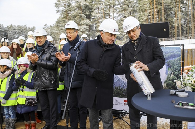 Mežaparka Lielās estrādes jaunās skatuves uzbūve notiks divās daļās - līdz 2020. gadam pirms XII Latvijas skolu jaunatnes dziesmu un deju svētkiem un Mežaparka Lielās estrādes jaunās skatuves uzbūve notiks divās daļās - līdz 2020. gadam pirms XII Latvijas skolu jaunatnes dziesmu un deju svētkiem un 243489