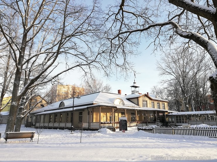 Valmiera mirdz un vilina ceļtājus visos gadalaikos, bet šobrīd tā jo īpaši vilina gan kultūras dzīves baudītājus, gan aktīvo ziemas prieku mīļotājus. 243872