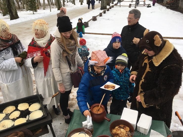 Brīvdabas muzejā Meteņus pavadīja ar maskošanos, dančiem un rotaļām, radošām darbnīcām un gardā Meteņa cienastu. Brīvdabas muzejā Meteņus pavadīja ar maskošanos, dančiem un rotaļām, radošām darbnīcām un gardā Meteņa cienastu. 246130