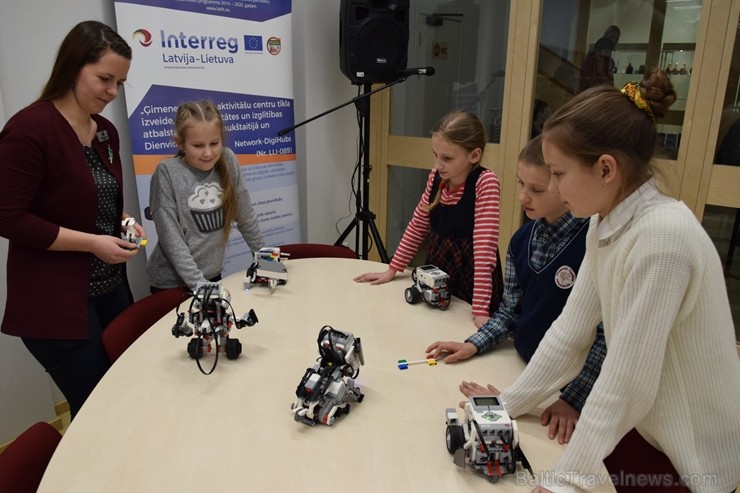 Daugavpilī atklāts digitālo aktivitāšu centrs, kurā ikviens interesents var aizraujoši un saturīgi pavadīt brīvo laiku, izmantojot inovatīvus digitālo Daugavpilī atklāts digitālo aktivitāšu centrs, kurā ikviens interesents var aizraujoši un saturīgi pavadīt brīvo laiku, izmantojot inovatīvus digitālo 247500