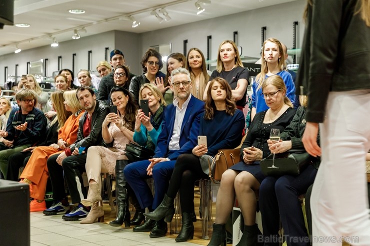 Universālveikals Stockmann rīkoja krāšņas pavasara sezonas atnākšanas svinības, pulcējot vienkopus spilgtas, sabiedrībā zināmas personības jaunās pava Universālveikals Stockmann rīkoja krāšņas pavasara sezonas atnākšanas svinības, pulcējot vienkopus spilgtas, sabiedrībā zināmas personības jaunās pava 248207