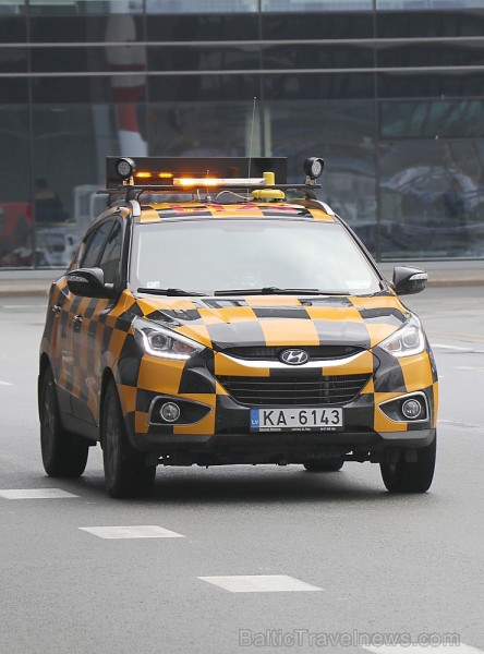 Travelnews.lv blakus skrejceļam vēro lidmašīnu kustību Starptautiskā lidostā «Rīga» 248967