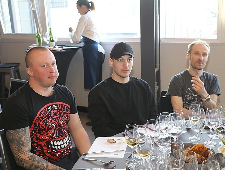 Travelnews.lv 5.04.2019 apmeklē igauņu šefpavāra Vladislava Djačuka garšīgo prezentāciju, ko organizē par godu «Bocuse d Or» Eiropas pusfinālam Tallin Travelnews.lv 5.04.2019 apmeklē igauņu šefpavāra Vladislava Djačuka garšīgo prezentāciju, ko organizē par godu «Bocuse d Or» Eiropas pusfinālam Tallin 250815