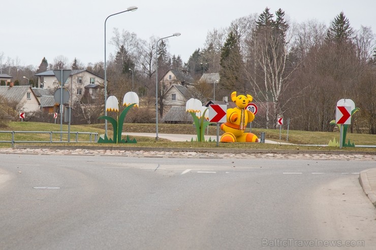 Travelnews.lv Lieldienās aicina apceļot Latviju un apskatīt virkni daudzveidīgu un interesantu svētku dekorāciju. Foto: Madonas TIC Travelnews.lv Lieldienās aicina apceļot Latviju un apskatīt virkni daudzveidīgu un interesantu svētku dekorāciju. Foto: Madonas TIC 251757