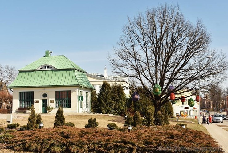 Travelnews.lv Lieldienās aicina apceļot Latviju un apskatīt virkni daudzveidīgu un interesantu svētku dekorāciju. Alūksnes TIC (Foto: Sanita Pāsa, Alv Travelnews.lv Lieldienās aicina apceļot Latviju un apskatīt virkni daudzveidīgu un interesantu svētku dekorāciju. Alūksnes TIC (Foto: Sanita Pāsa, Alv 251779