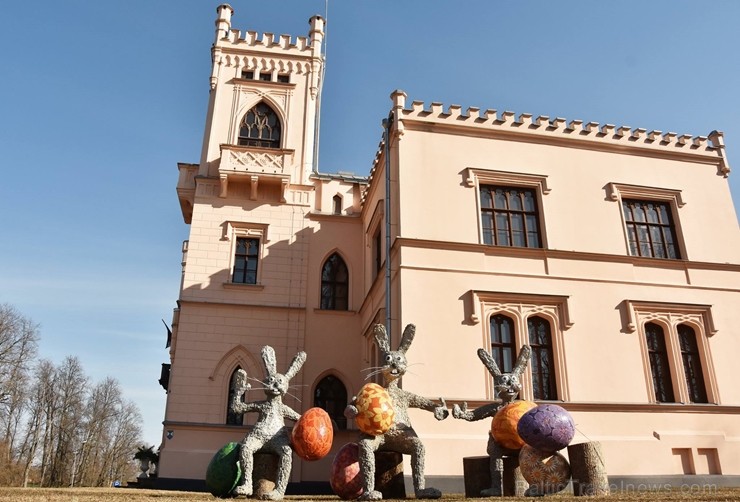 Travelnews.lv Lieldienās aicina apceļot Latviju un apskatīt virkni daudzveidīgu un interesantu svētku dekorāciju. Alūksnes TIC (Foto: Sanita Pāsa, Alv Travelnews.lv Lieldienās aicina apceļot Latviju un apskatīt virkni daudzveidīgu un interesantu svētku dekorāciju. Alūksnes TIC (Foto: Sanita Pāsa, Alv 251781