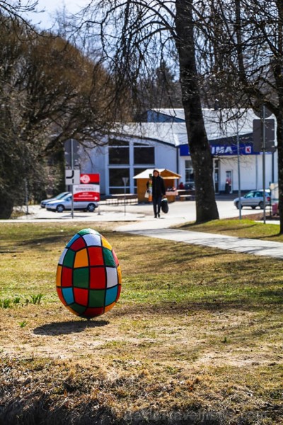 Travelnews.lv Lieldienās aicina apceļot Latviju un apskatīt virkni daudzveidīgu un interesantu svētku dekorāciju. Alūksnes TIC (Foto: Sanita Pāsa, Alv Travelnews.lv Lieldienās aicina apceļot Latviju un apskatīt virkni daudzveidīgu un interesantu svētku dekorāciju. Alūksnes TIC (Foto: Sanita Pāsa, Alv 251783