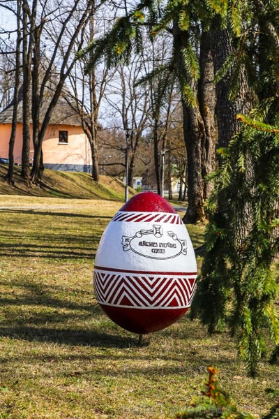 Travelnews.lv Lieldienās aicina apceļot Latviju un apskatīt virkni daudzveidīgu un interesantu svētku dekorāciju. Alūksnes TIC (Foto: Sanita Pāsa, Alv Travelnews.lv Lieldienās aicina apceļot Latviju un apskatīt virkni daudzveidīgu un interesantu svētku dekorāciju. Alūksnes TIC (Foto: Sanita Pāsa, Alv 251784