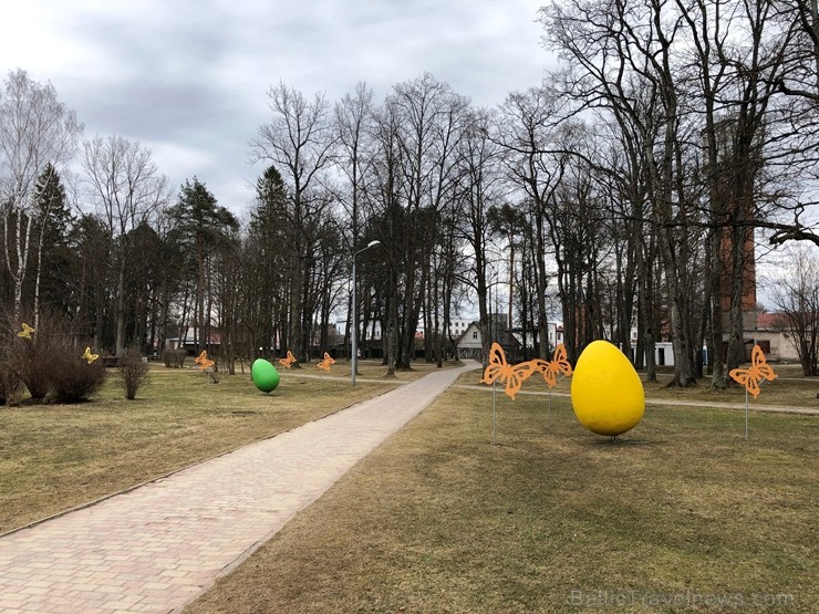 Travelnews.lv Lieldienās aicina apceļot Latviju un apskatīt virkni daudzveidīgu un interesantu svētku dekorāciju. Foto: Gulbenes tūrisma aģentūra Travelnews.lv Lieldienās aicina apceļot Latviju un apskatīt virkni daudzveidīgu un interesantu svētku dekorāciju. Foto: Gulbenes tūrisma aģentūra 251790