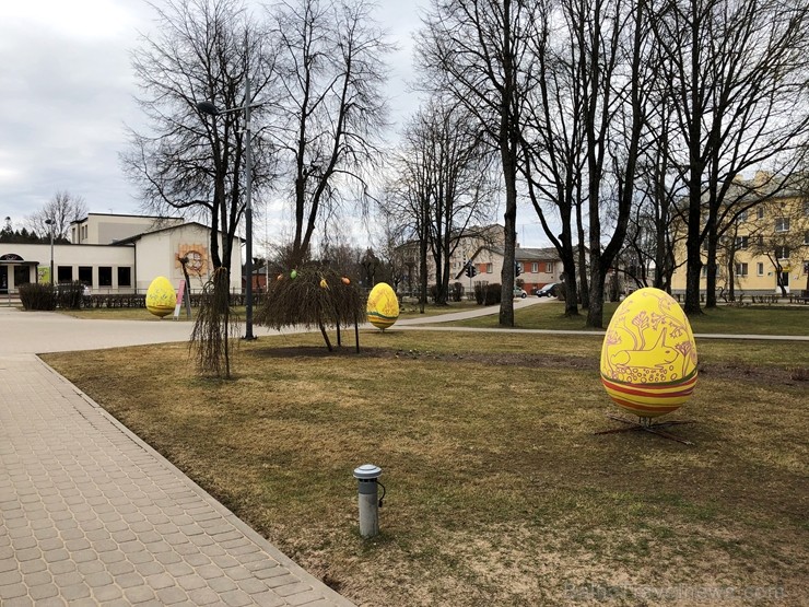 Travelnews.lv Lieldienās aicina apceļot Latviju un apskatīt virkni daudzveidīgu un interesantu svētku dekorāciju. Foto: Gulbenes tūrisma aģentūra Travelnews.lv Lieldienās aicina apceļot Latviju un apskatīt virkni daudzveidīgu un interesantu svētku dekorāciju. Foto: Gulbenes tūrisma aģentūra 251793