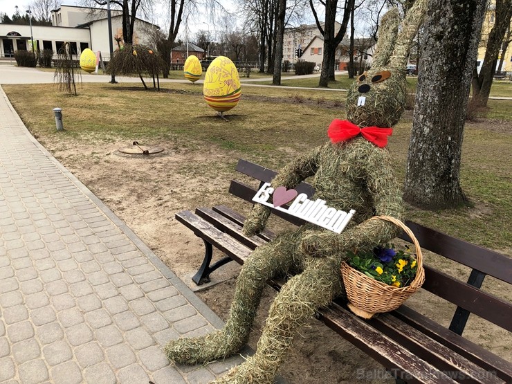 Travelnews.lv Lieldienās aicina apceļot Latviju un apskatīt virkni daudzveidīgu un interesantu svētku dekorāciju. Foto: Gulbenes tūrisma aģentūra Travelnews.lv Lieldienās aicina apceļot Latviju un apskatīt virkni daudzveidīgu un interesantu svētku dekorāciju. Foto: Gulbenes tūrisma aģentūra 251796