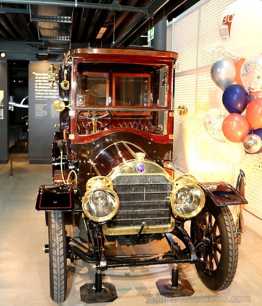 Rīgas Motormuzejs atzīmē 30 gadu jubileju ar 2 īpašiem vāģiem «F/N type 2400» un «Citroen DS 19» Rīgas Motormuzejs atzīmē 30 gadu jubileju ar 2 īpašiem vāģiem «F/N type 2400» un «Citroen DS 19» 252583