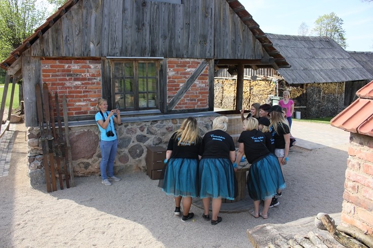 Rallija laikā ceļa posma P 37 apkārtnē tika apskatīti 25 tūrisma objekti. Šogad cīņā par galvenajām balvām devās 151 komanda ar vairāk nekā 670 dalībn Rallija laikā ceļa posma P 37 apkārtnē tika apskatīti 25 tūrisma objekti. Šogad cīņā par galvenajām balvām devās 151 komanda ar vairāk nekā 670 dalībn 254288