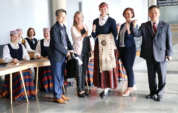 Rīgā 24.05.2019 pirmo reizi ierodas tūristi no Dienvidkorejas ar tiešo «Korean Air» čarterlidojumu Rīgā 24.05.2019 pirmo reizi ierodas tūristi no Dienvidkorejas ar tiešo «Korean Air» čarterlidojumu 254941