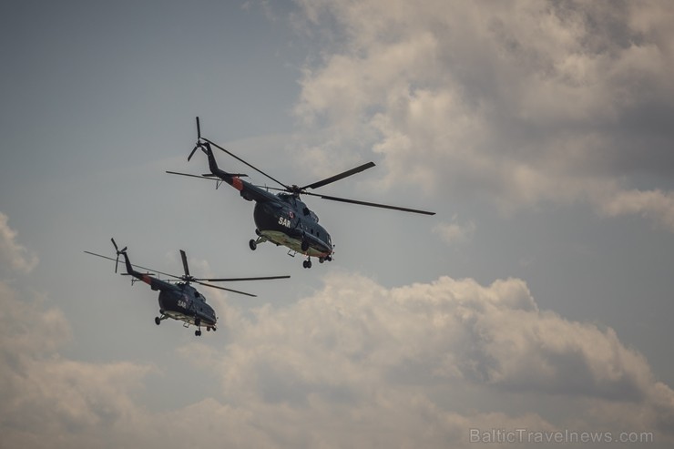 Aviācijas bāzē Lielvārdē 8.06.2019. norisinājās aviācijas paraugdemonstrējumi, kas veltīti Gaisa spēku simtgadei Aviācijas bāzē Lielvārdē 8.06.2019. norisinājās aviācijas paraugdemonstrējumi, kas veltīti Gaisa spēku simtgadei 256510
