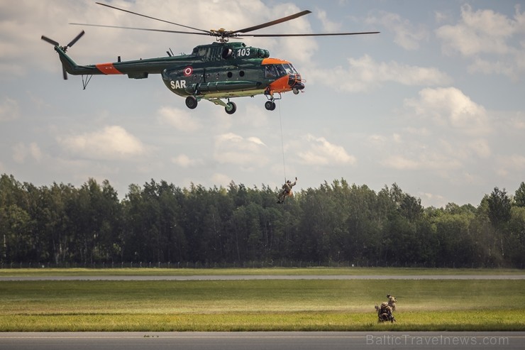 Aviācijas bāzē Lielvārdē 8.06.2019. norisinājās aviācijas paraugdemonstrējumi, kas veltīti Gaisa spēku simtgadei Aviācijas bāzē Lielvārdē 8.06.2019. norisinājās aviācijas paraugdemonstrējumi, kas veltīti Gaisa spēku simtgadei 256513