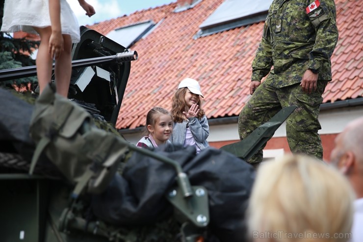 Cēsīs ar plašu pasākumu programmu 22.06.2019 svinēja Latvijas Uzvaras dienu, atceroties Cēsu kauju notikumus pirms 100 gadiem 257554