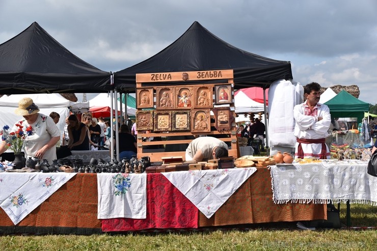 Ludzas pilskalnā notika kultūrvēstures festivāls Ludzas pilskalnā notika kultūrvēstures festivāls