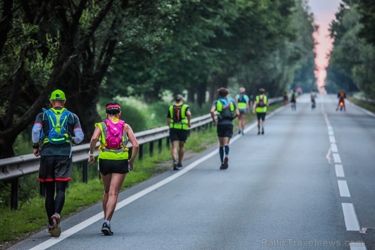 Vēsturiskais 107 km skrējiensoļojums Rīga - Valmiera šogad atzīmē 30 gadu jubileju. Pirmais skrējiens norisinājās 1989. gadā - trīs dienas pēc leģendā 257872