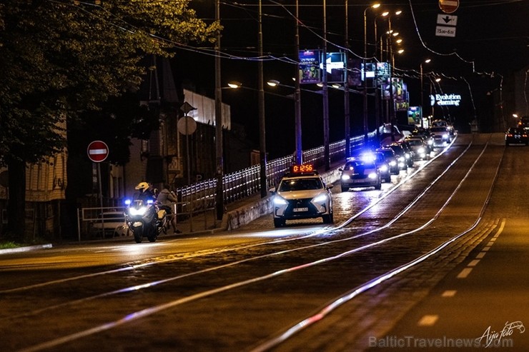 Vēsturiskais 107 km skrējiensoļojums Rīga - Valmiera šogad atzīmē 30 gadu jubileju. Pirmais skrējiens norisinājās 1989. gadā - trīs dienas pēc leģendā 257875