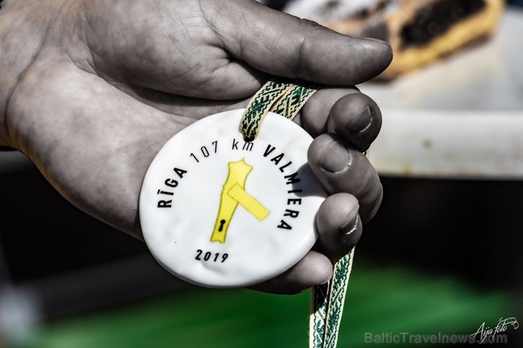 Vēsturiskais 107 km skrējiensoļojums Rīga - Valmiera šogad atzīmē 30 gadu jubileju. Pirmais skrējiens norisinājās 1989. gadā - trīs dienas pēc leģendā 257893