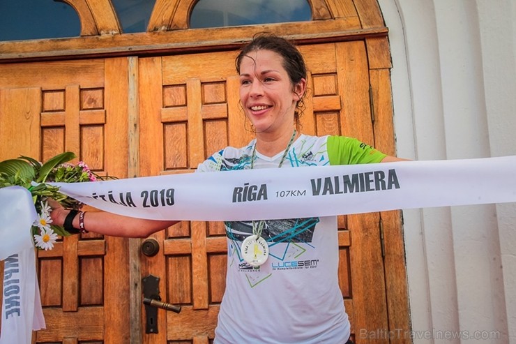 Vēsturiskais 107 km skrējiensoļojums Rīga - Valmiera šogad atzīmē 30 gadu jubileju. Pirmais skrējiens norisinājās 1989. gadā - trīs dienas pēc leģendā 257910