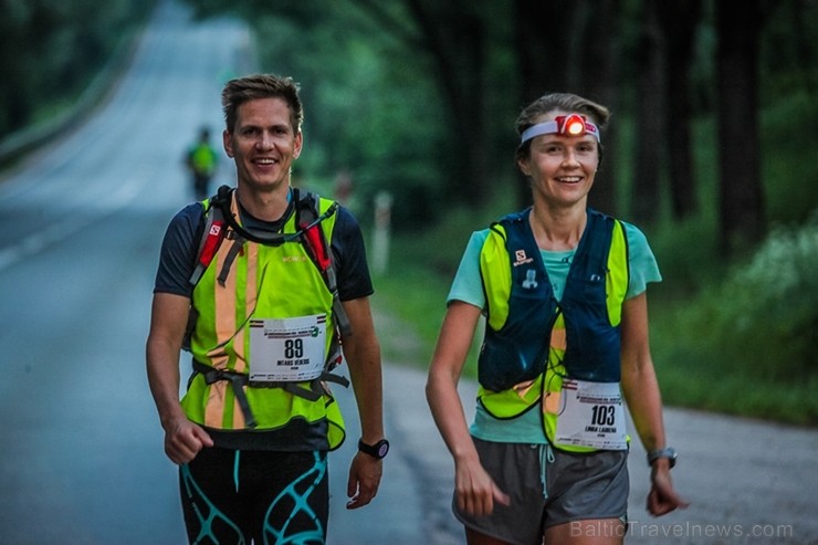 Vēsturiskais 107 km skrējiensoļojums Rīga - Valmiera šogad atzīmē 30 gadu jubileju. Pirmais skrējiens norisinājās 1989. gadā - trīs dienas pēc leģendā 257914