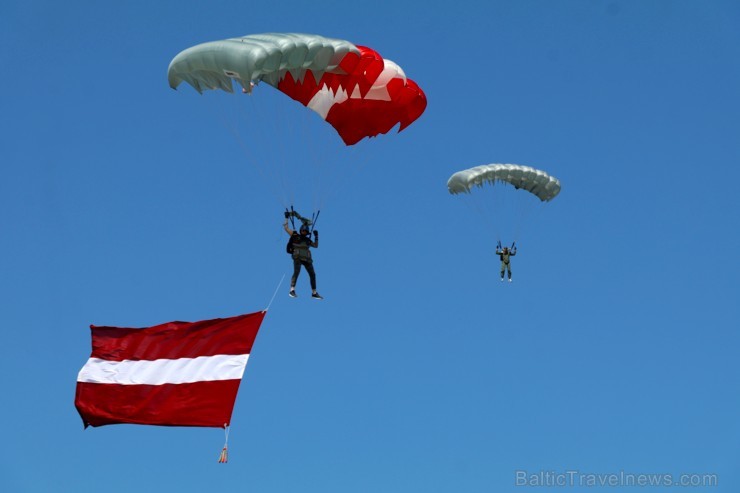 Tukumā 2019.gada 20. un 21.jūlijā kuplā skaitā pulcējas avio šova cienītāji uz «Wings Over Baltics Airshow 2019» Tukumā 2019.gada 20. un 21.jūlijā kuplā skaitā pulcējas avio šova cienītāji uz «Wings Over Baltics Airshow 2019» 259466