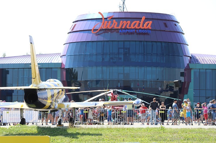 Tukumā 2019.gada 20. un 21.jūlijā kuplā skaitā pulcējas avio šova cienītāji uz «Wings Over Baltics Airshow 2019» Tukumā 2019.gada 20. un 21.jūlijā kuplā skaitā pulcējas avio šova cienītāji uz «Wings Over Baltics Airshow 2019» 259481