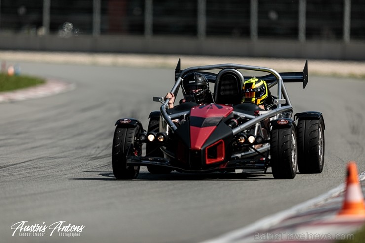 Gran Turismo apvieno 4 800 dalībniekus no dažādām pasaules daļām – lielākoties autobraucēji ir no Ziemeļeiropas, tomēr labi pārstāvēta ir arī ASV, Die Gran Turismo apvieno 4 800 dalībniekus no dažādām pasaules daļām – lielākoties autobraucēji ir no Ziemeļeiropas, tomēr labi pārstāvēta ir arī ASV, Die 259957