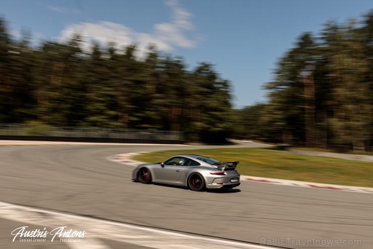Gran Turismo apvieno 4 800 dalībniekus no dažādām pasaules daļām – lielākoties autobraucēji ir no Ziemeļeiropas, tomēr labi pārstāvēta ir arī ASV, Die Gran Turismo apvieno 4 800 dalībniekus no dažādām pasaules daļām – lielākoties autobraucēji ir no Ziemeļeiropas, tomēr labi pārstāvēta ir arī ASV, Die 259963