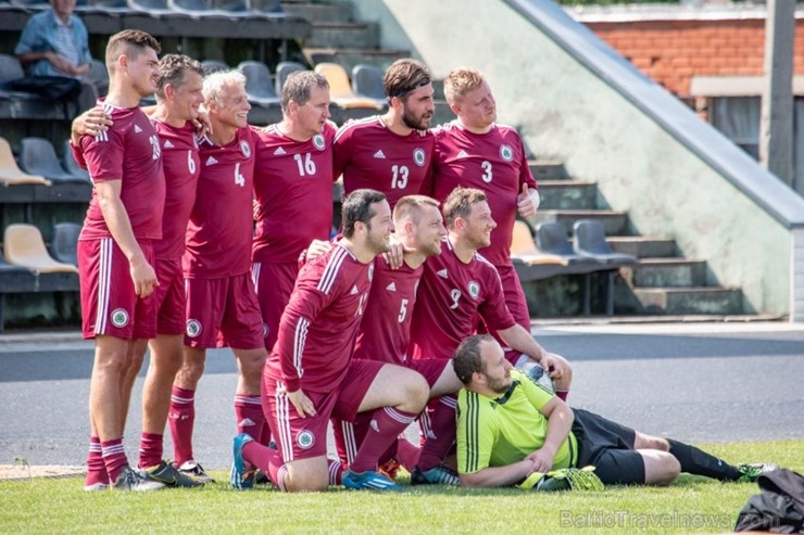 Godinot ilggadējo Latvijas futbola žurnālistu Arturu Vaideru, Preiļu stadionā tika rīkots Baltijas valstu futbola mediju turnīrs, kurā piedalījās četr 261422