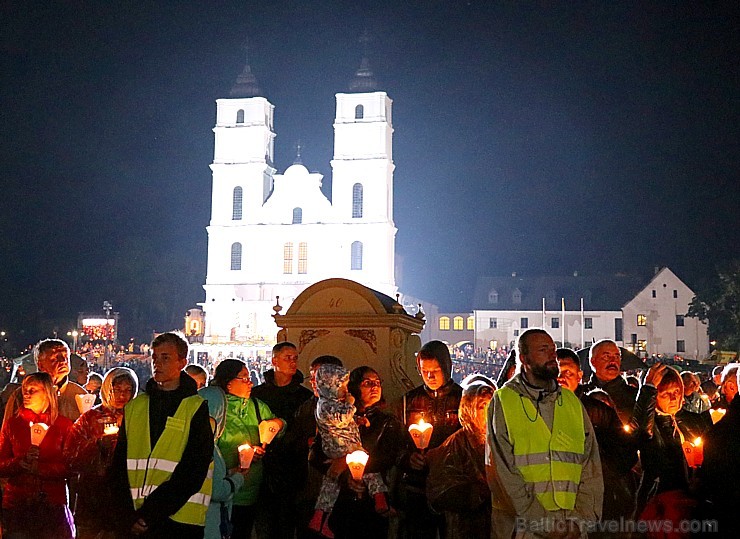 Aglona pulcē ticīgos Tautas Krusta ceļā uz vienotu rīcību mūsu valsts nākotnei 262099